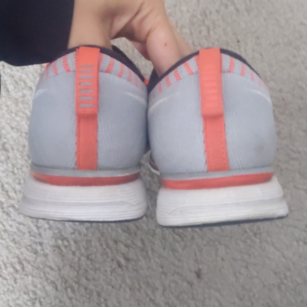 Nike Flyknit - Picture 3 of 7